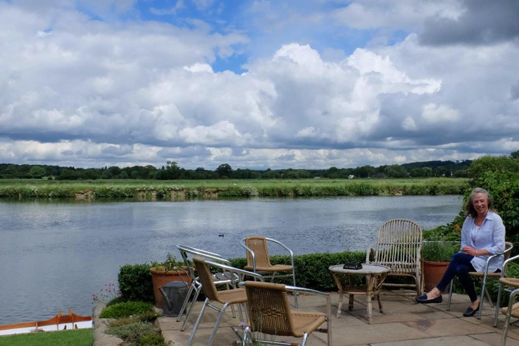 Inverloddon Bed And Breakfast, Wargrave Reading Exterior photo